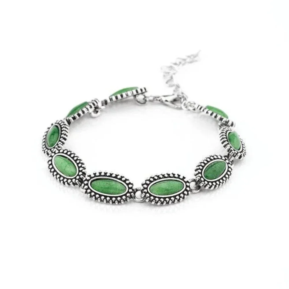 Paparazzi Mineral Magic Green Bracelet - Picture 1 of 2